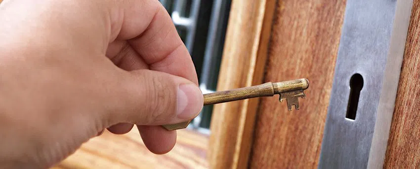 Central Locksmith Store South Hamilton, MA 978-341-4690 - lockout-service-01